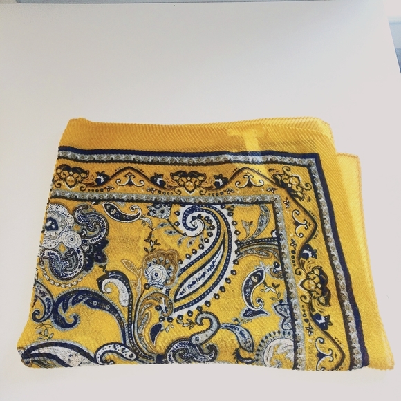 New Promod patterned scarf. - Picture 2 of 3